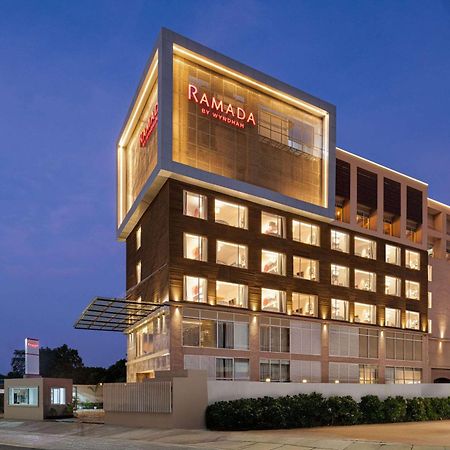 فندق Ramada By Wyndham Gorakhpur Gorakhnath Mandir Road المظهر الخارجي الصورة