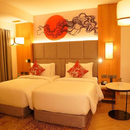 فندق Ramada By Wyndham Gorakhpur Gorakhnath Mandir Road المظهر الخارجي الصورة