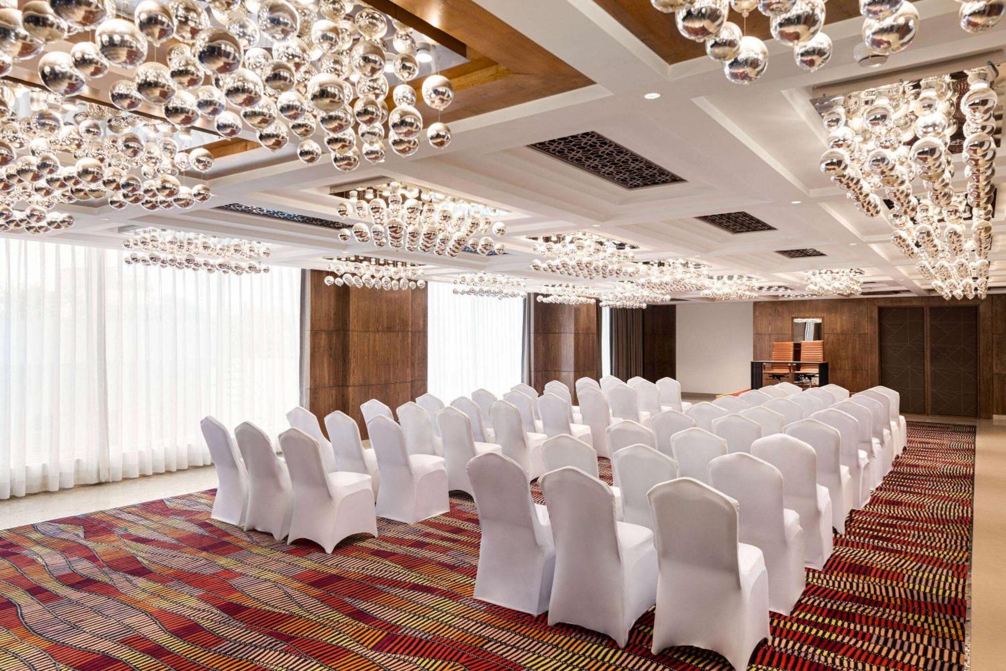 فندق Ramada By Wyndham Gorakhpur Gorakhnath Mandir Road المظهر الخارجي الصورة