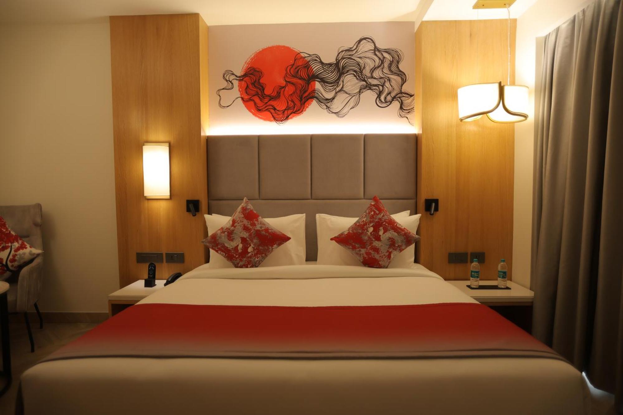 فندق Ramada By Wyndham Gorakhpur Gorakhnath Mandir Road المظهر الخارجي الصورة