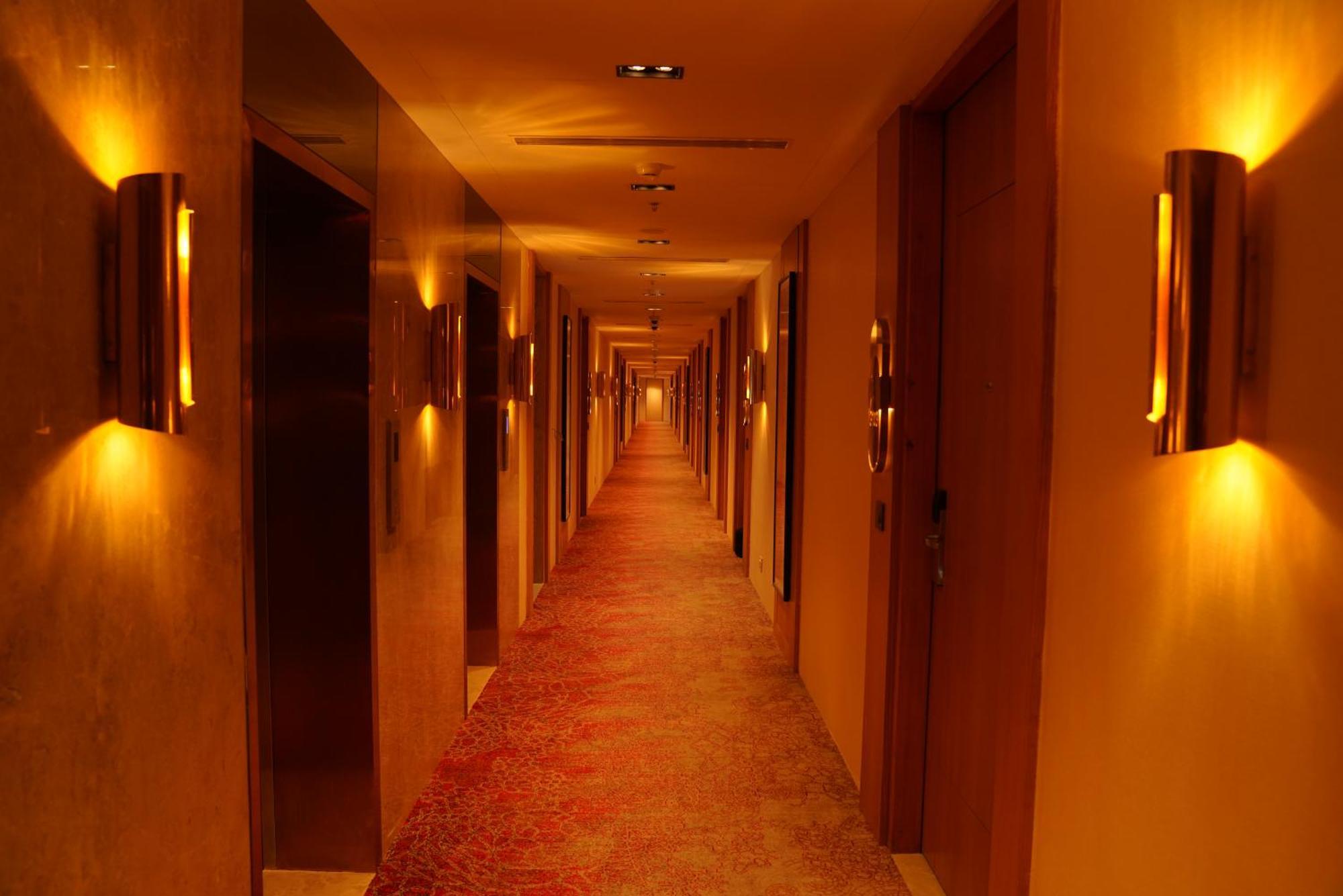 فندق Ramada By Wyndham Gorakhpur Gorakhnath Mandir Road المظهر الخارجي الصورة